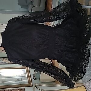 NWT Long Sleeve Lace Dress ❤️